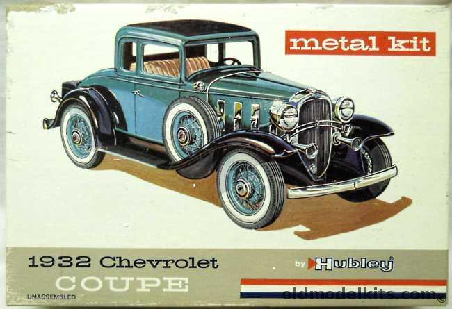 Hubley 1/20 1932 Chevrolet Coupe, 4869-400 plastic model kit